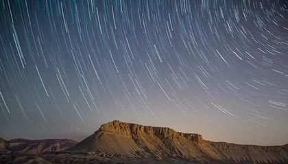 开云体育_ 德甲上半场总结：谁能成为冬窗黑马？，德甲开放球迷入场