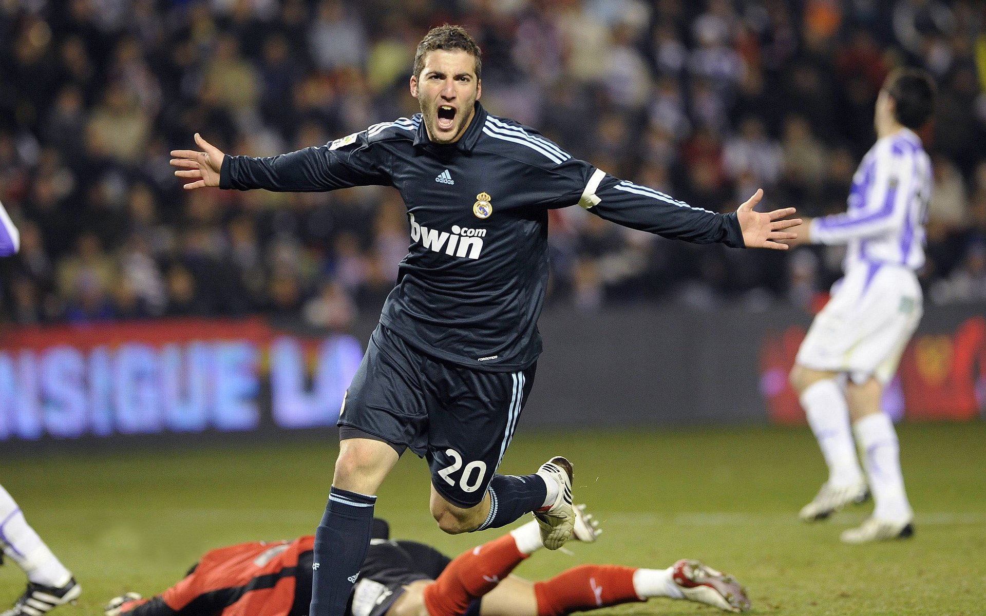 天才少年的崛起，未来之星闪耀赛场，未来之星即将诞生